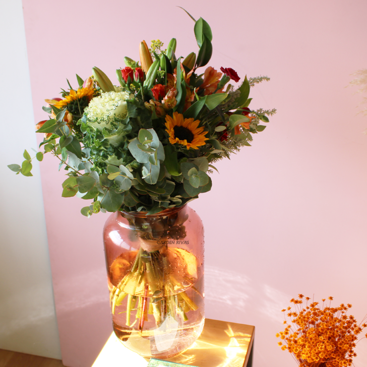 ALE. Ramo de flores frescas